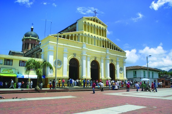 Templo de Nuestra Señora de la Candelaria » Rutas del Paisaje Cultural  Cafetero